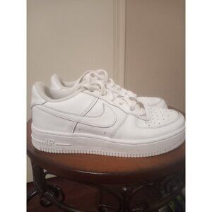 Nike Air Force 1 Low LE Triple White (GS) Clean Sneaker FV5951-111 Youth Sz 5.5Y